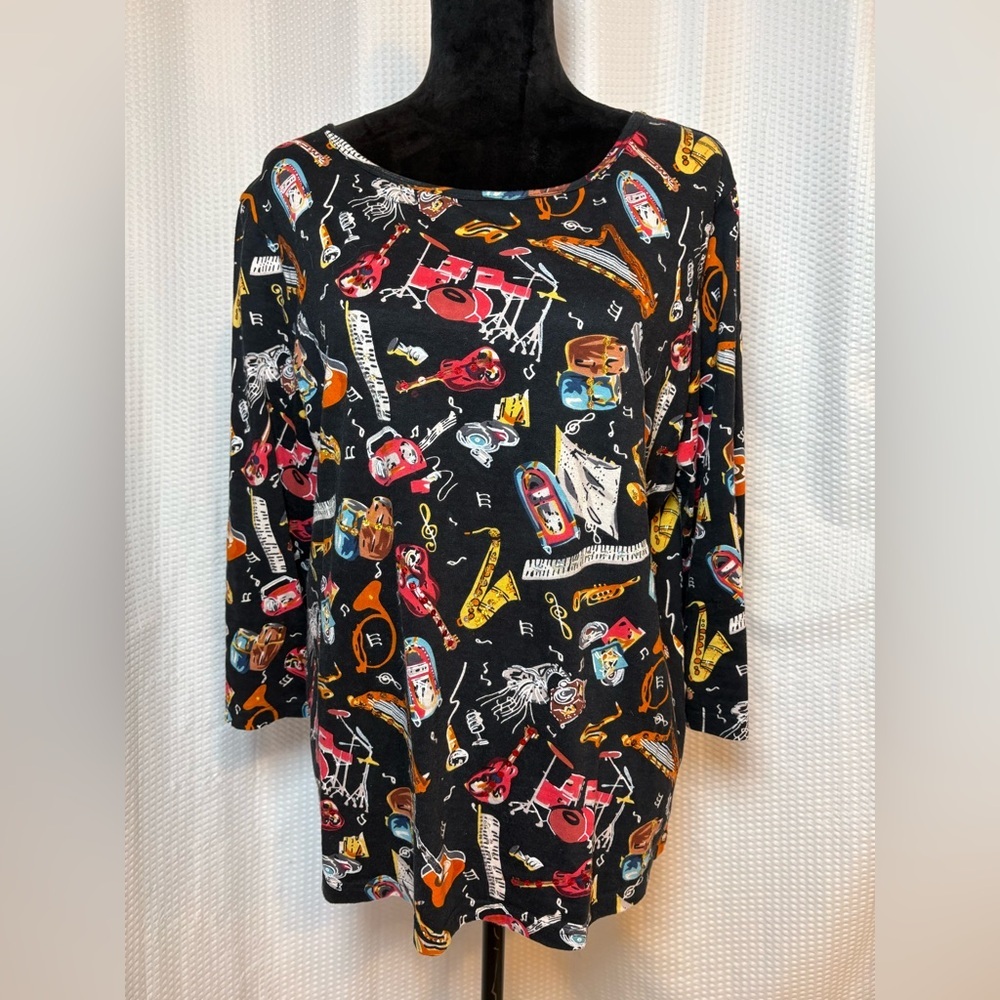 Vintage Collections Etc. 100% cotton black musical instruments jukebox print top